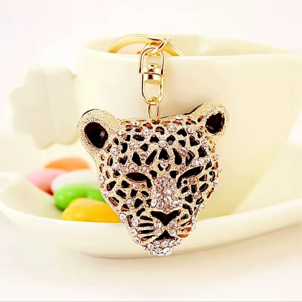 Gold Leopard Keychain - Picture 4 of 5